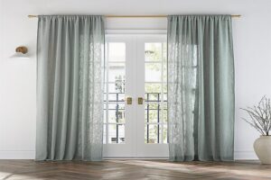 Choosing Curtains